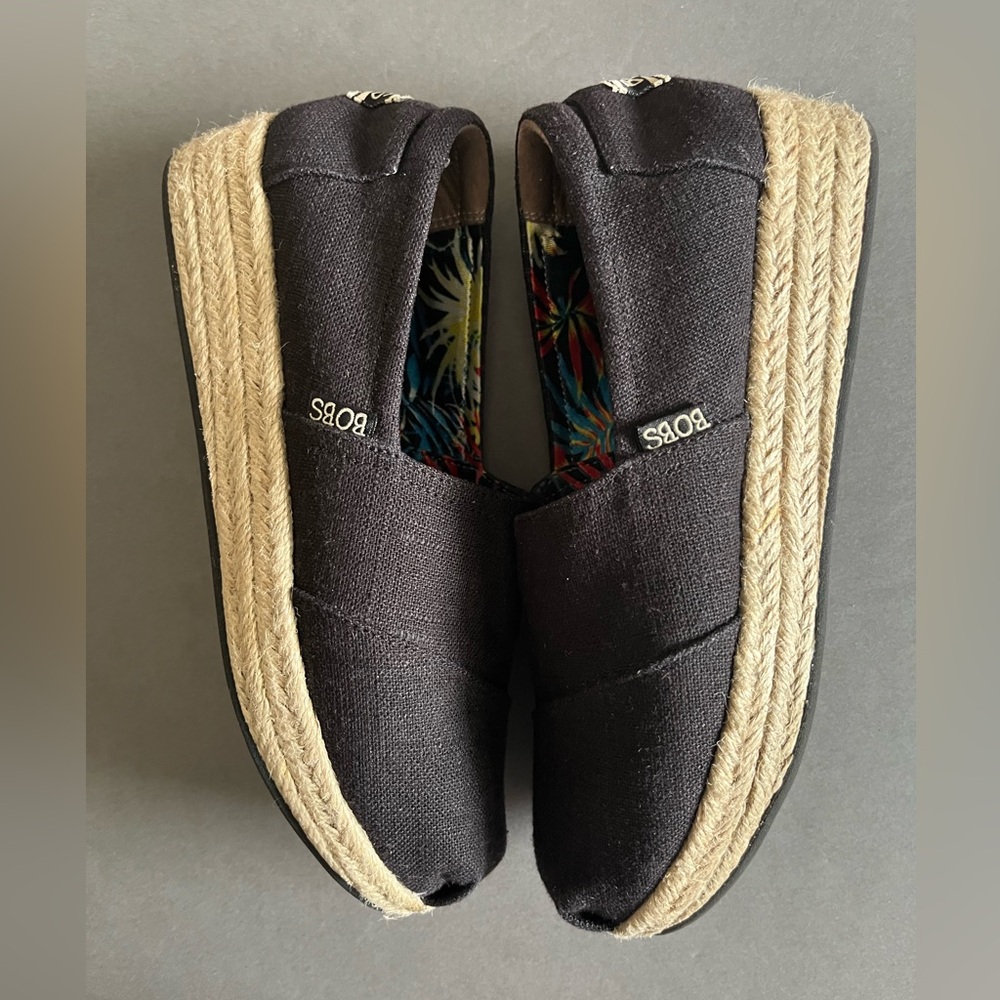 Bobs women’s Slip-On Casual Comfort Wedges by Sketchers - Picture 2 of 8